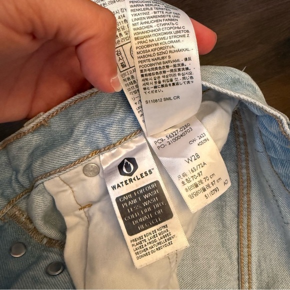 Levi's 501 Blue Jean Shorts Distressed Frayed Hem - Picture 6 of 6